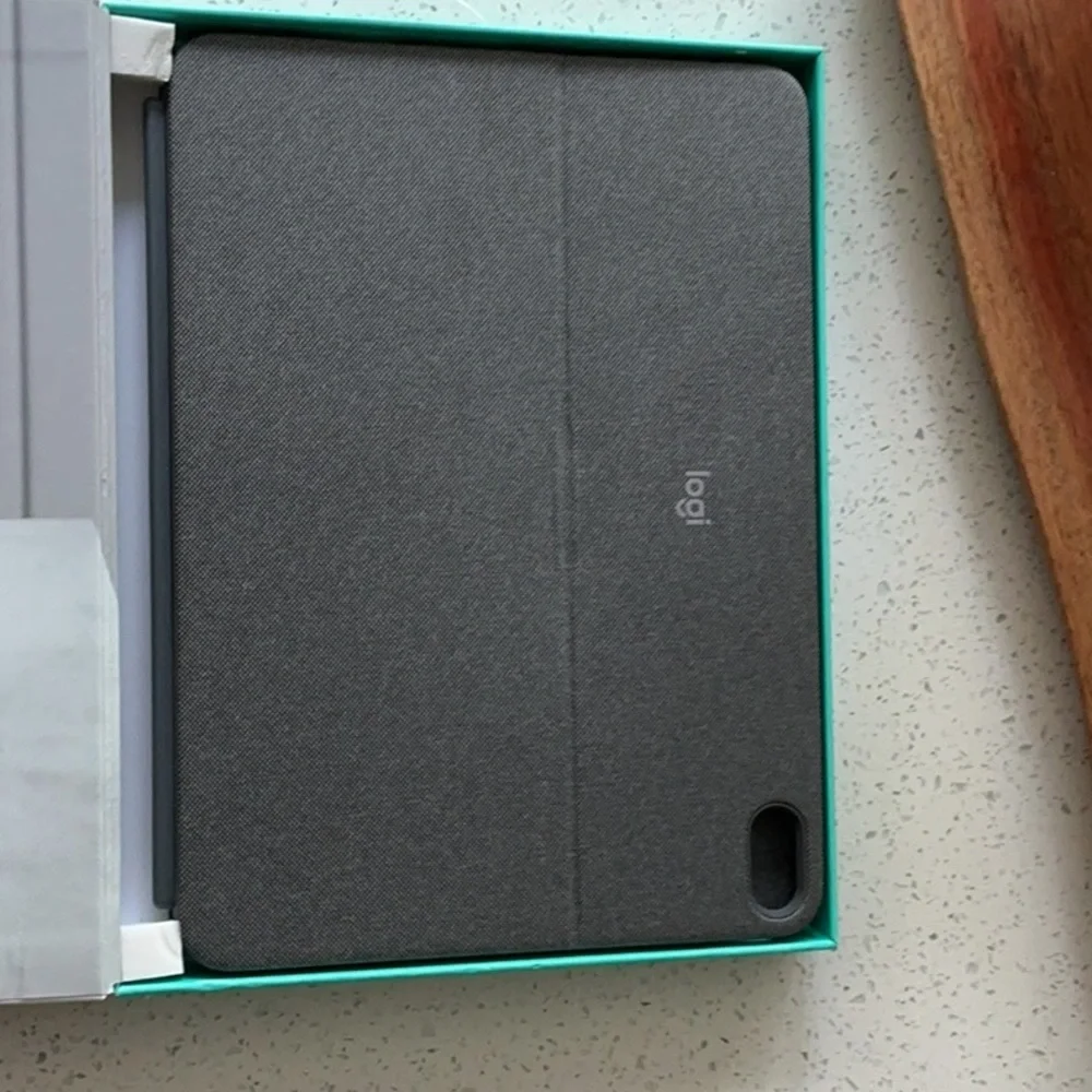 Logitech Gray Tablet Keyboard Combo Touch